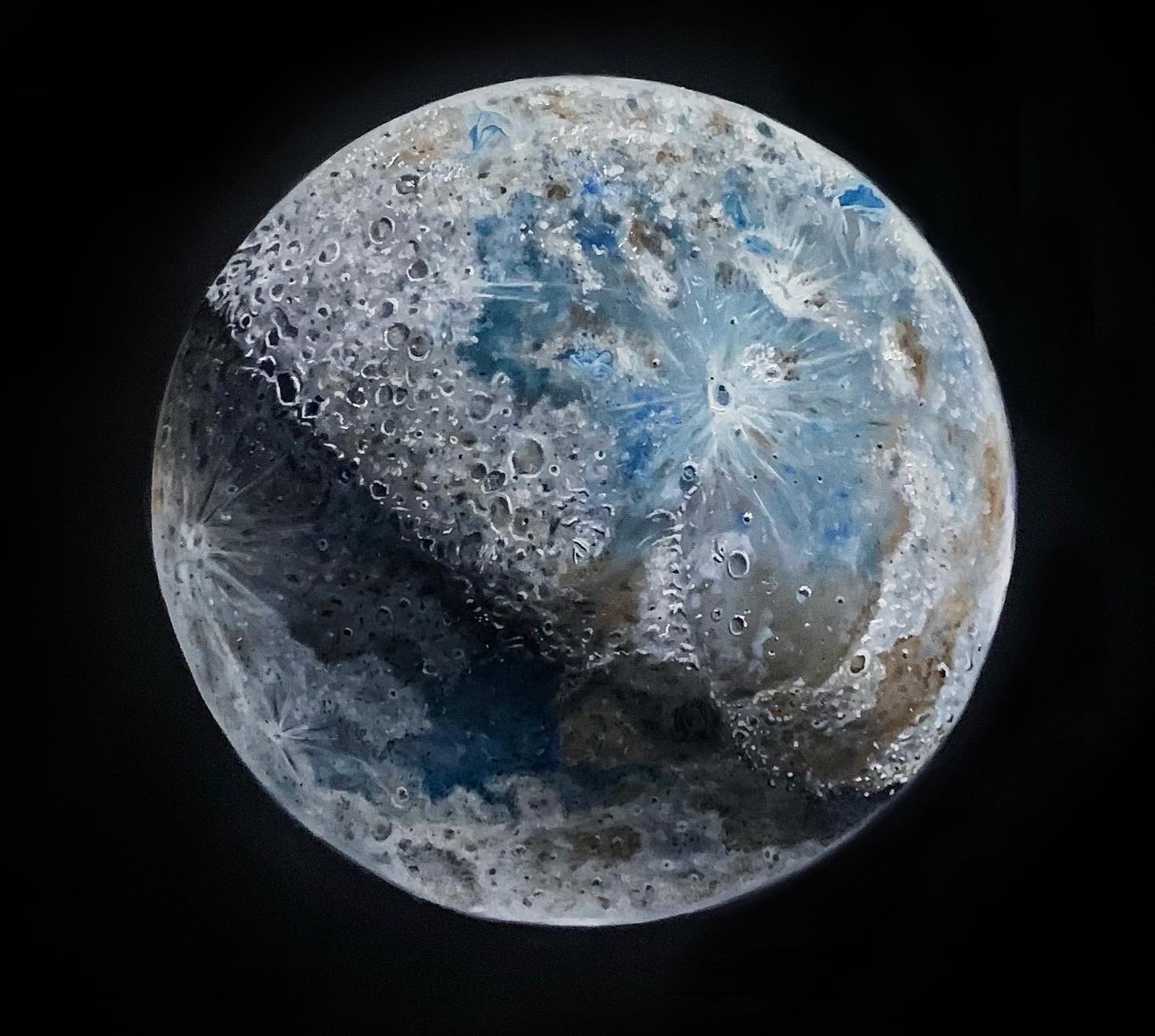 «Լուսինը կին է»